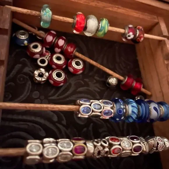 PANDORA Murano Red 100% Auth - Picture 8 of 13